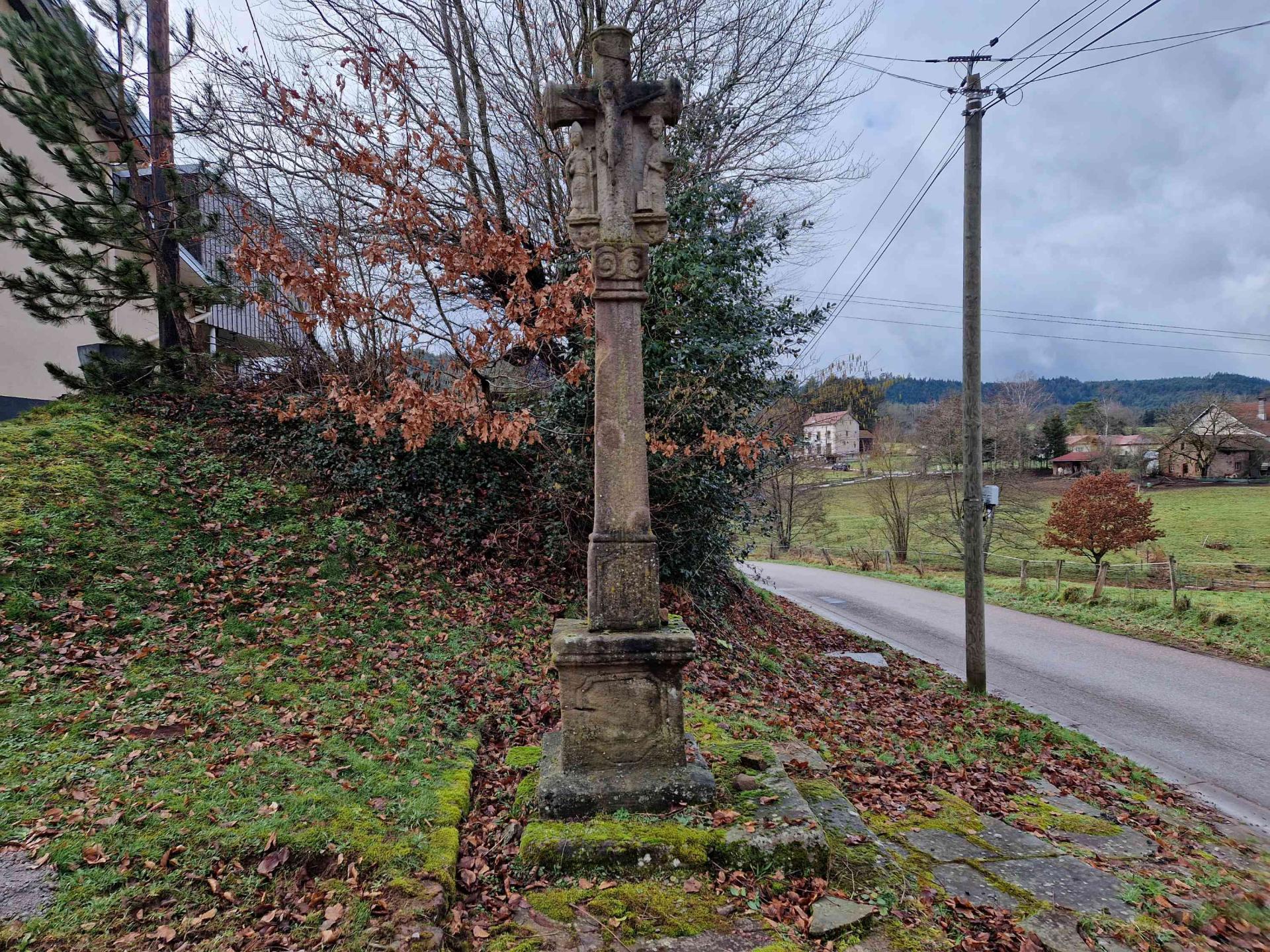 Croix route de belmont